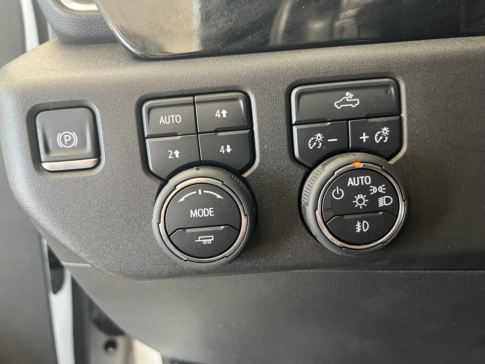 Used 2024 Summit White Chevrolet LT Trail Boss image 9