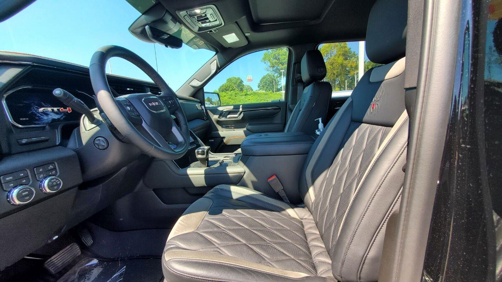 Used 2026 Onyx Black GMC AT4 image 3