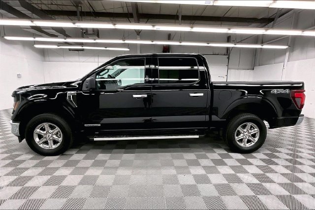 Used 2024 Agate Black Metallic Ford XLT image 13