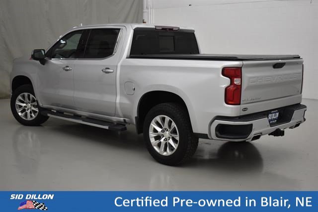 Used 2019 Silver Ice Metallic Chevrolet LTZ image 15