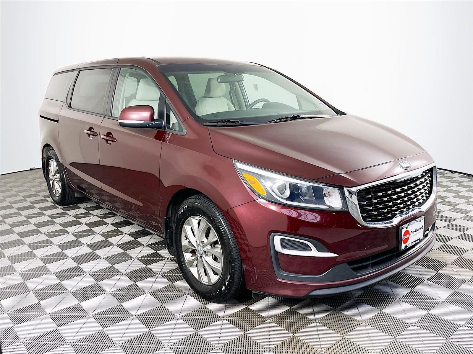 2019 Kia Sedona LX's photo
