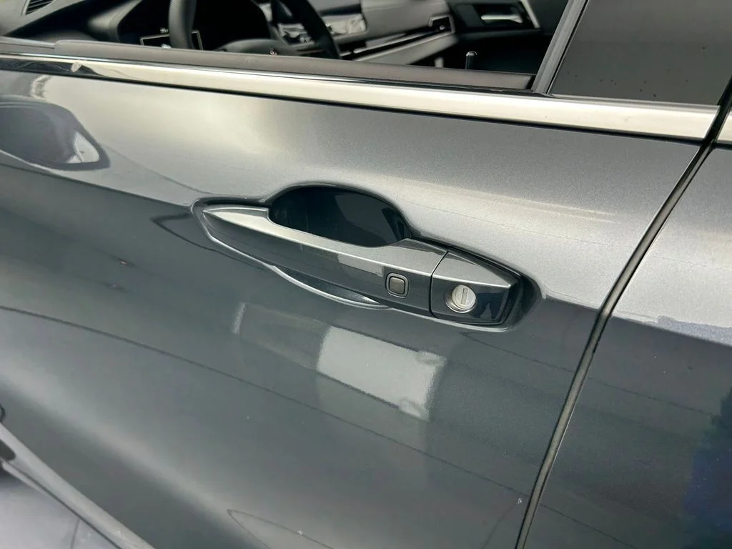 New 2026 Gray Mitsubishi SEL image 39
