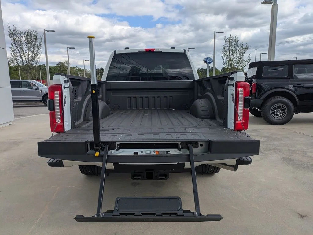 2026 Ford F-350 Super Duty Lariat - Photo 12