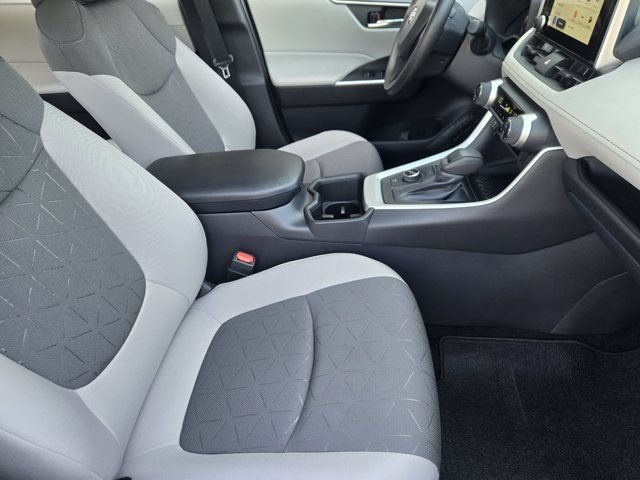 Used 2025 Silver Sky Metallic Toyota XLE image 13