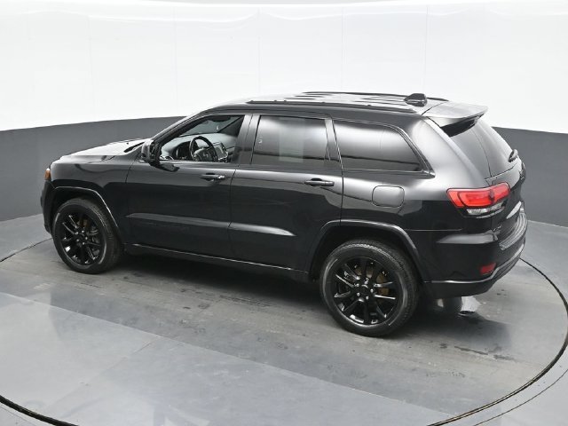 Used 2020 Black Jeep Altitude image 11