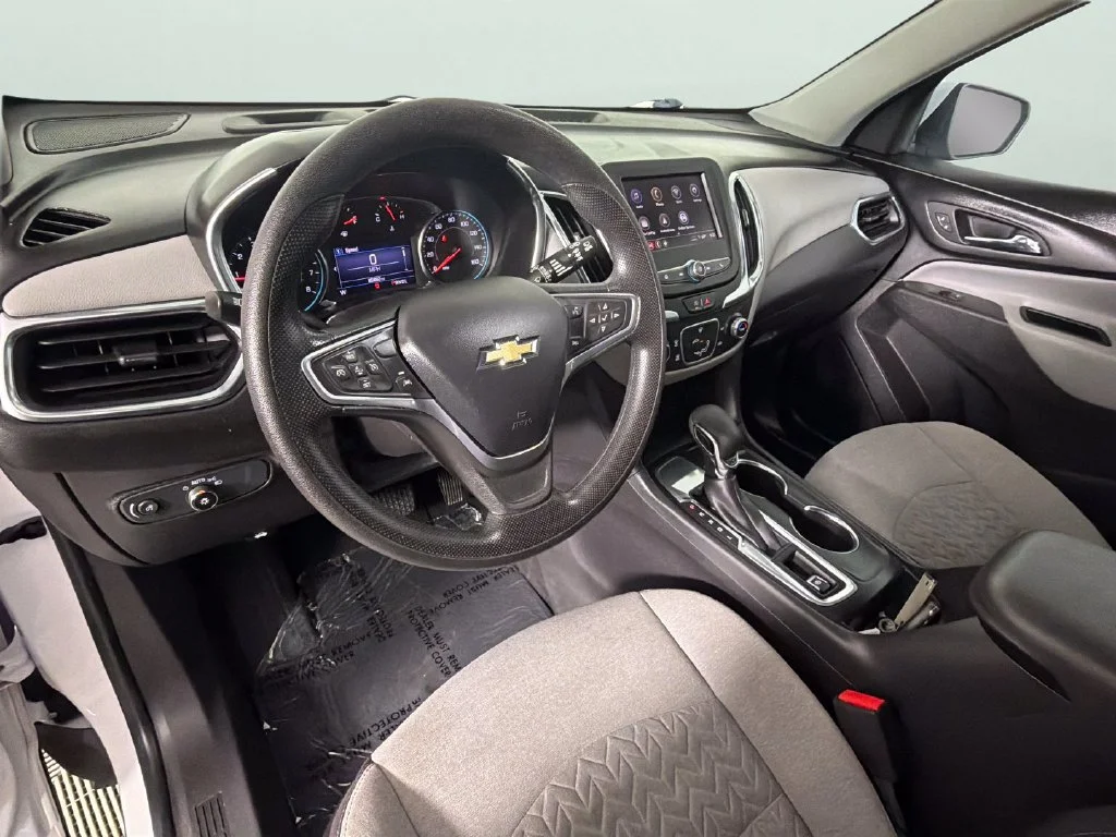 Used 2022 SUMMIT WHITE Chevrolet LT image 19