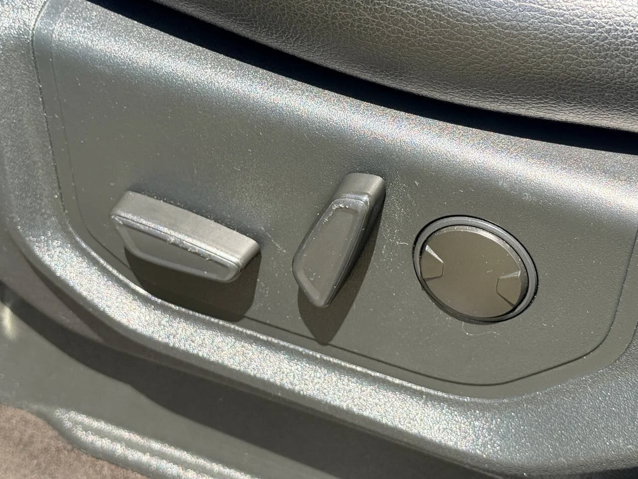 Used 2020 Gray Ford Lariat 4x2 4dr SuperCrew 5.5 ft. SB image 25