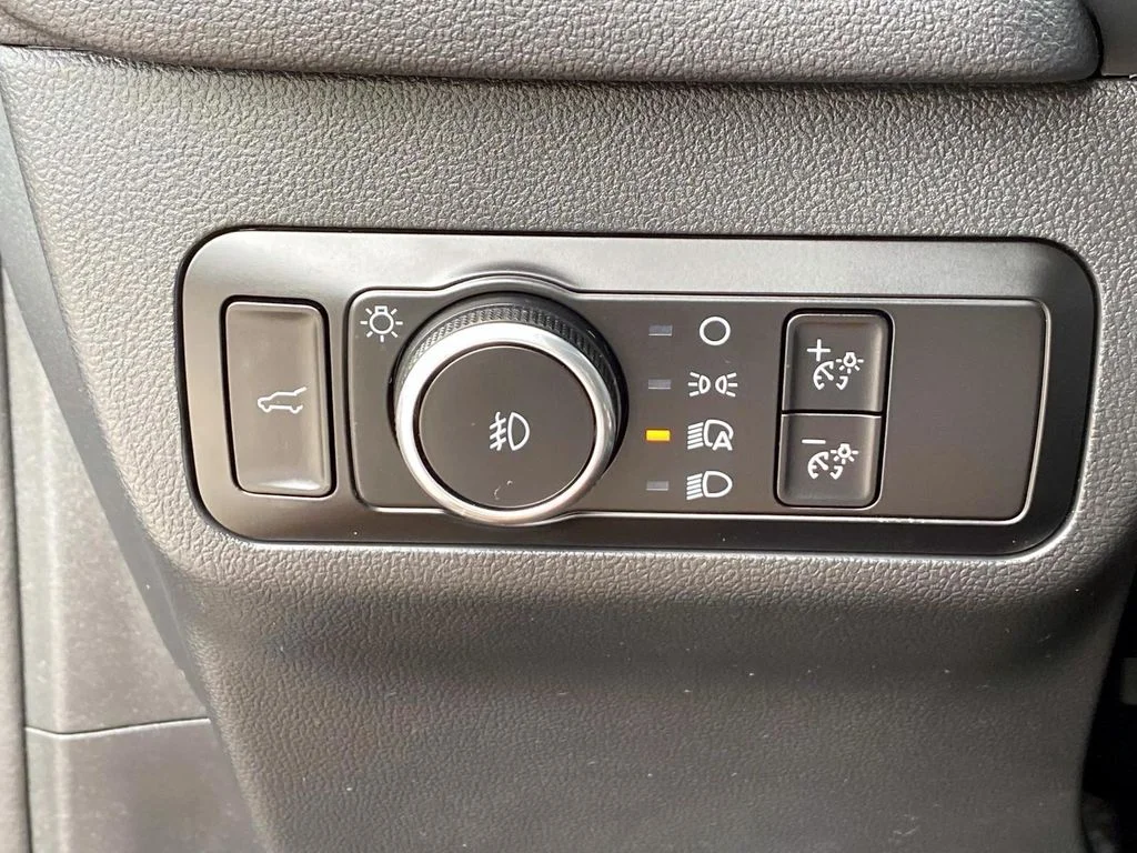 Used 2025 Black Metallic Ford ST-Line Select image 23