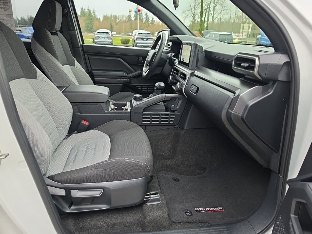 2025 Toyota 4Runner TRD Off-Road - Photo 31