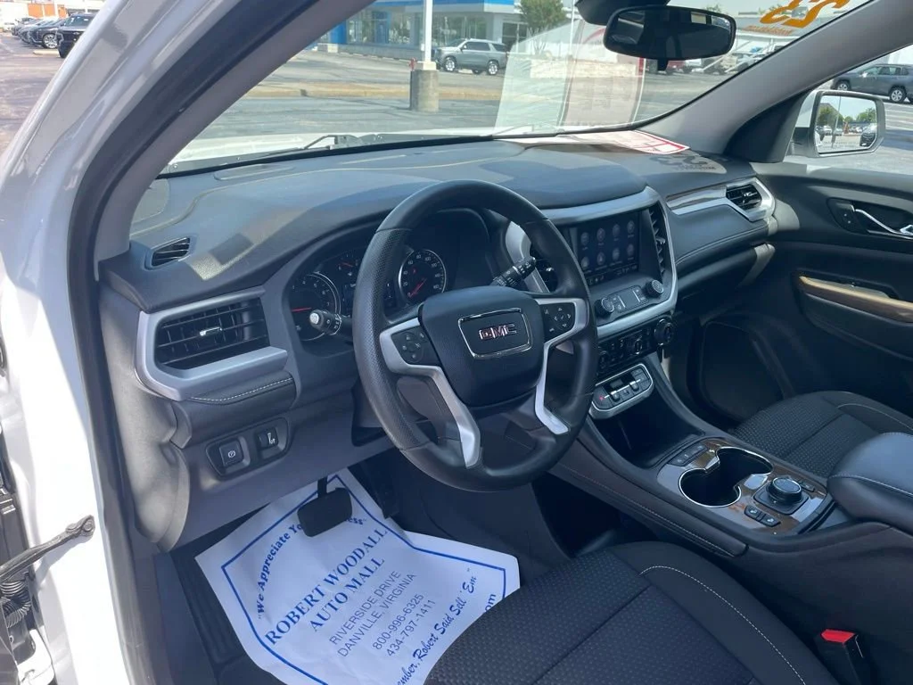Used 2023 Summit White GMC SLE image 11