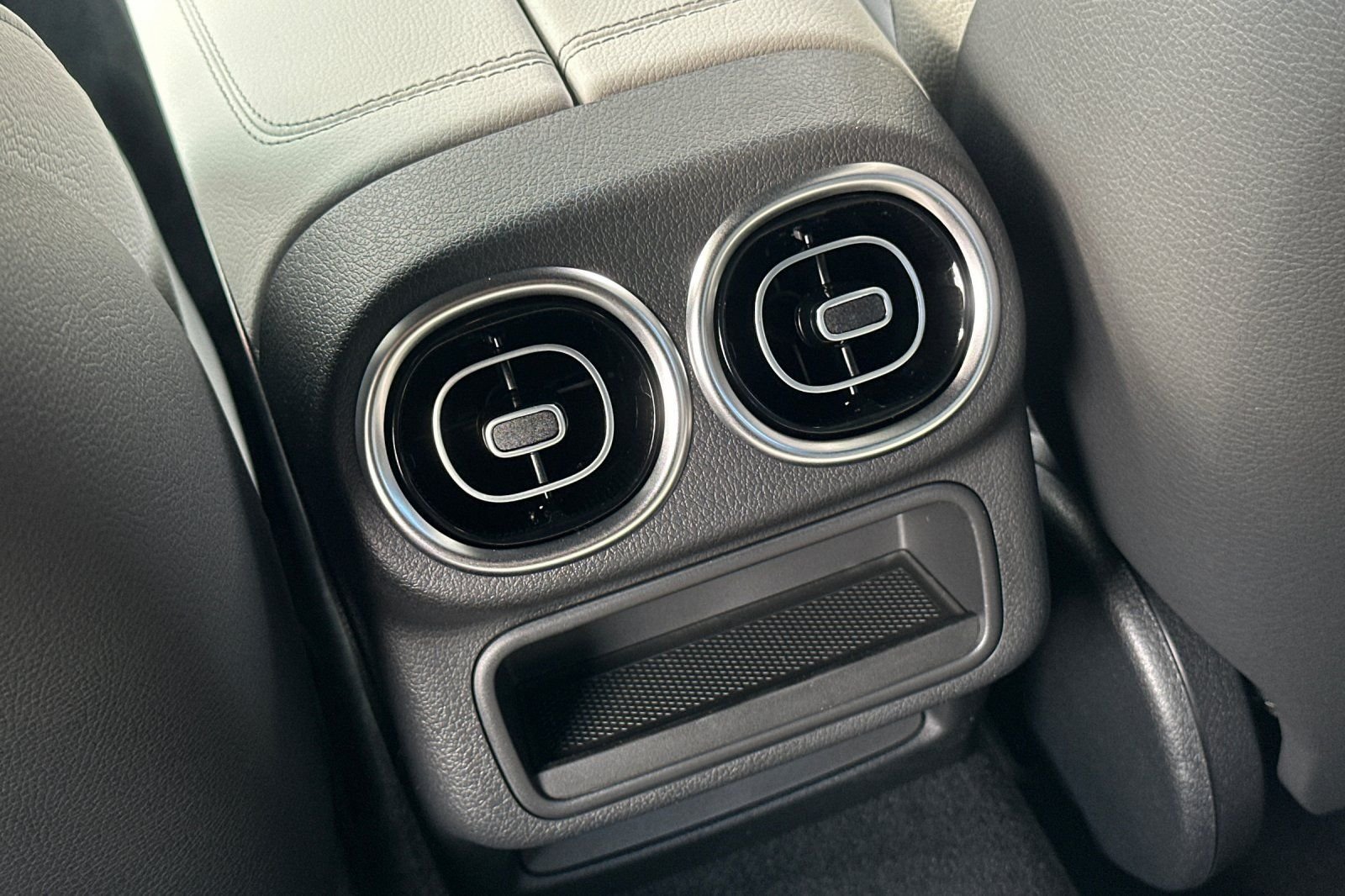 2026 Mercedes-Benz GLC Base - Photo 24