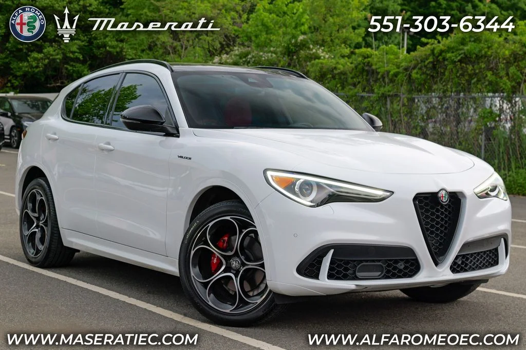 2023 Alfa Romeo Stelvio Veloce AWD's photo