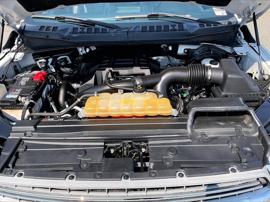 Used 2018 White Ford Lariat image 30