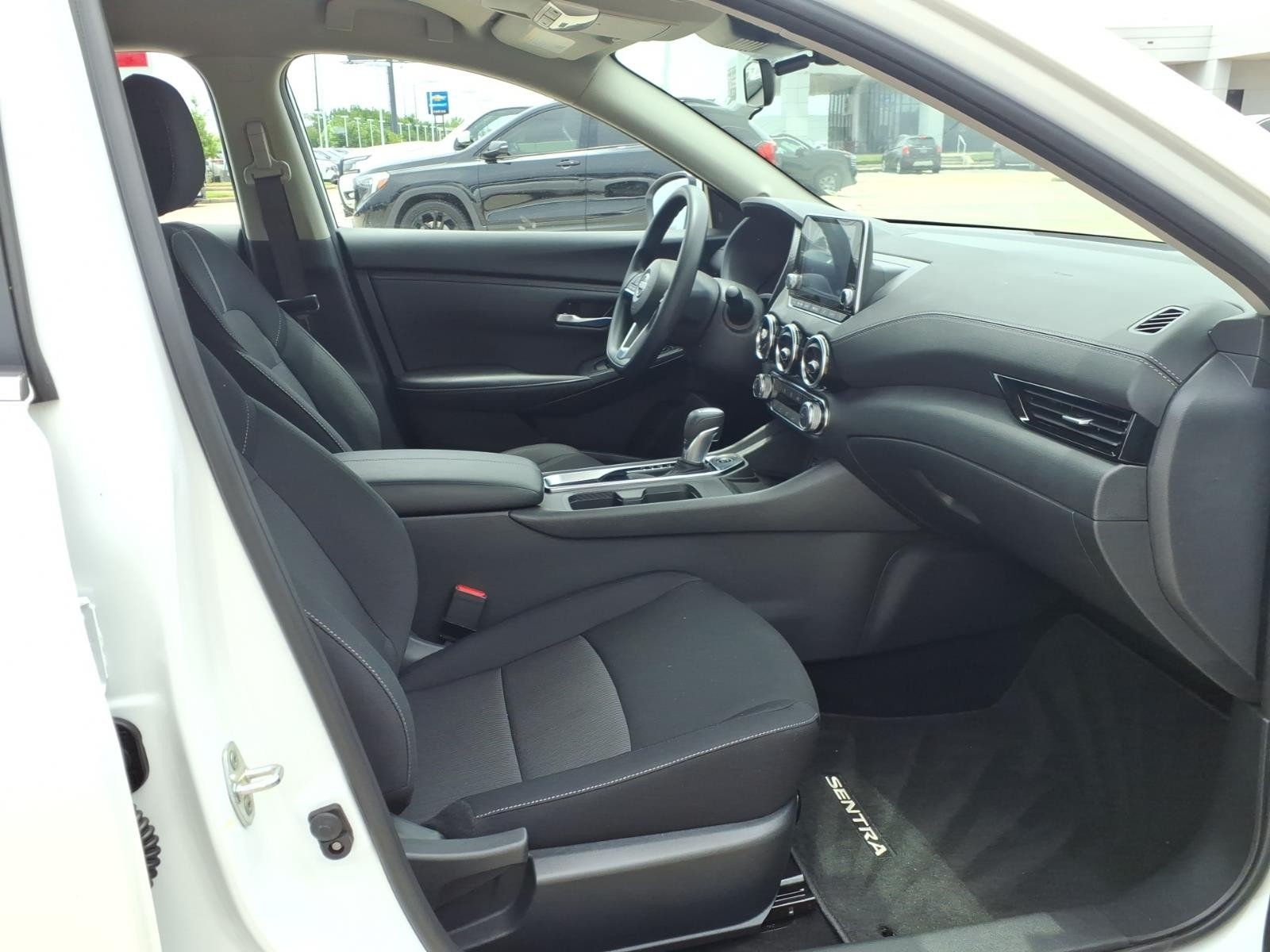 2025 Nissan Sentra SV White at Robbins Nissan