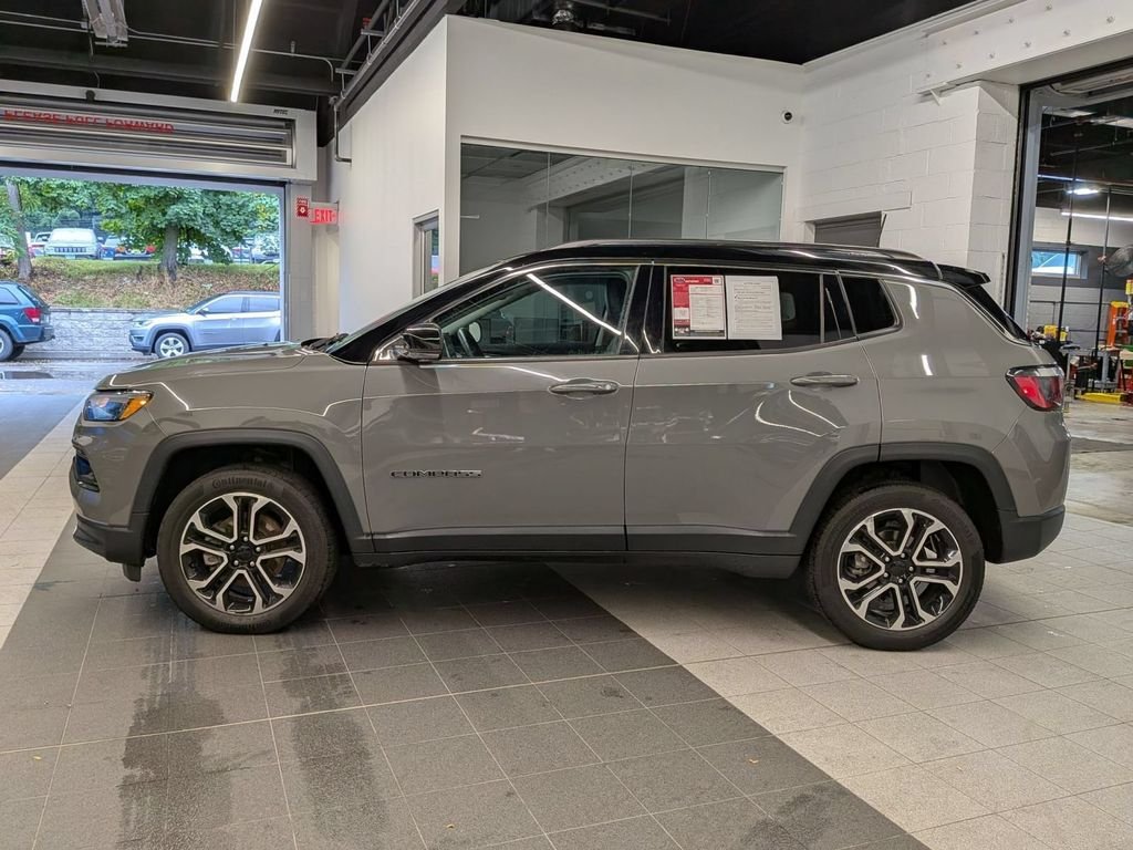Used 2022 Gray Jeep Limited image 8