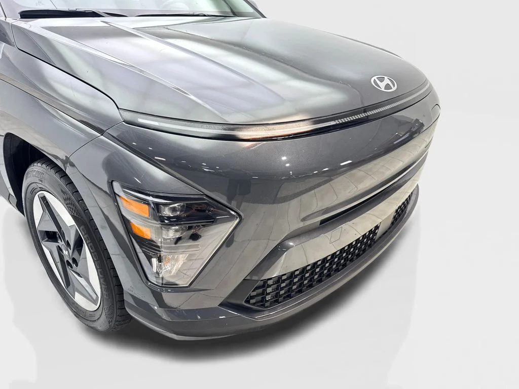 Used 2024 Gray Hyundai SEL image 17