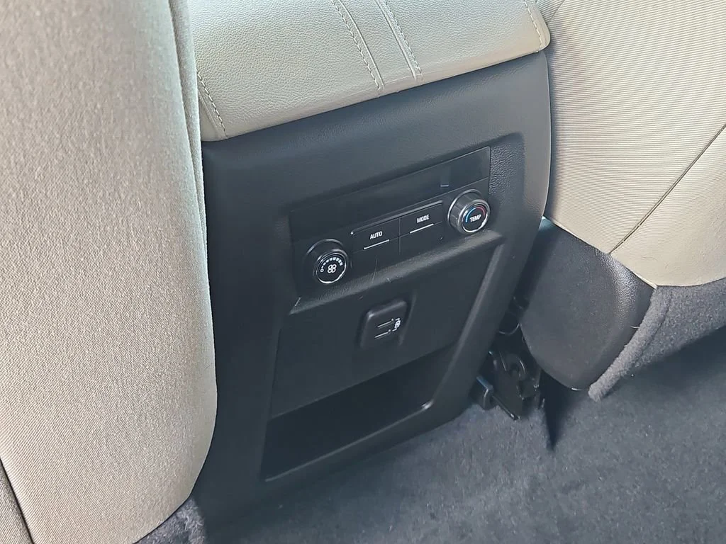 Used 2023 Summit White Chevrolet LT Cloth image 13