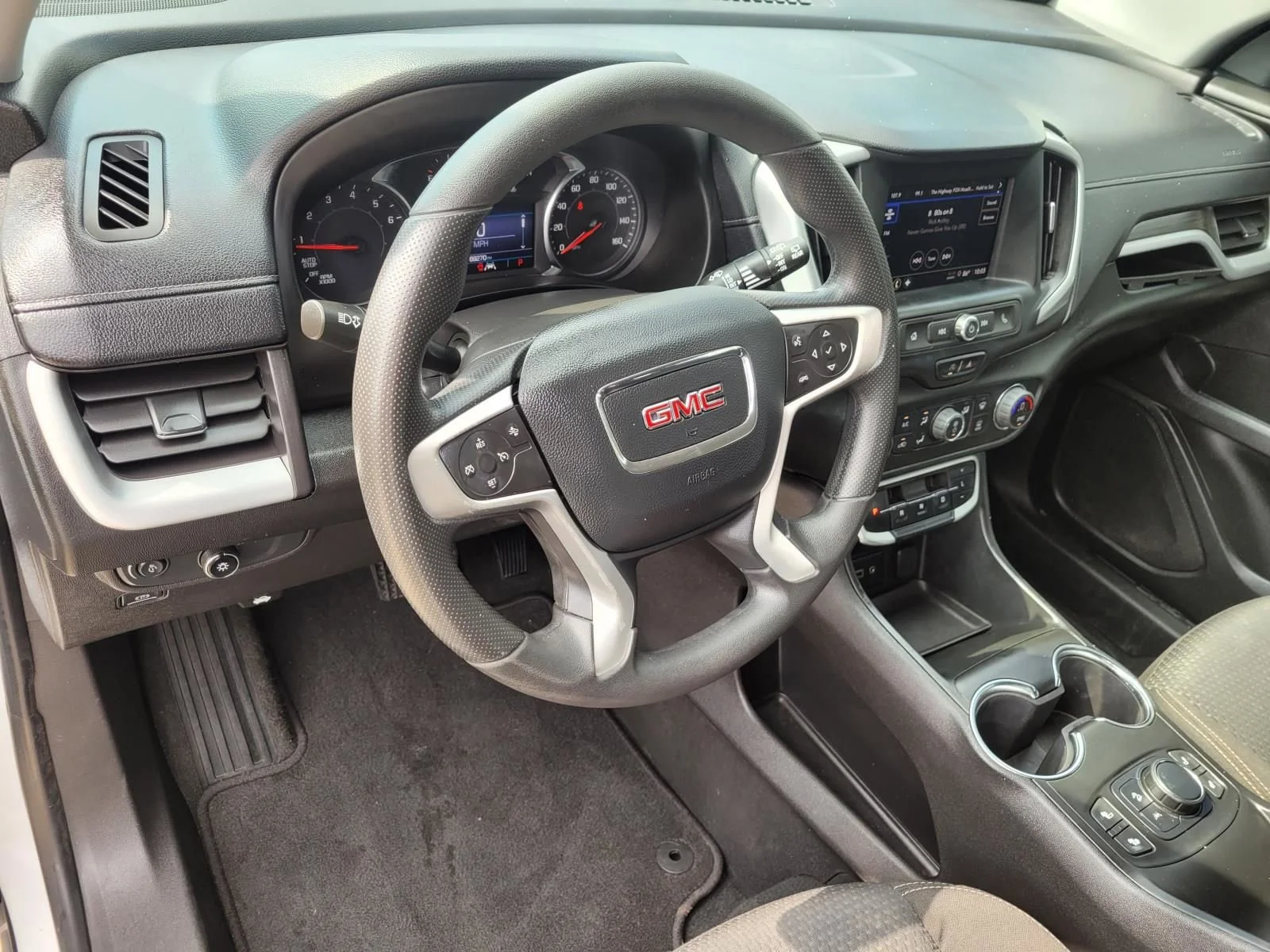 Used 2022 Summit White GMC SLE image 24