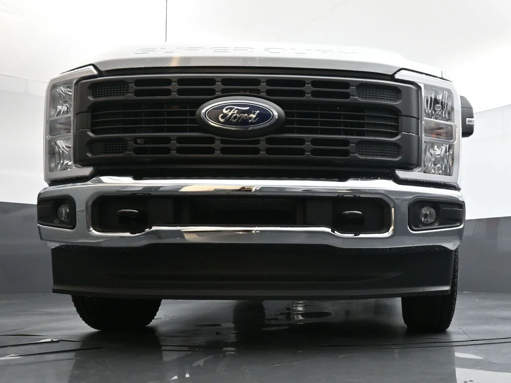New 2026 Oxford White Ford F-250® XL image 27
