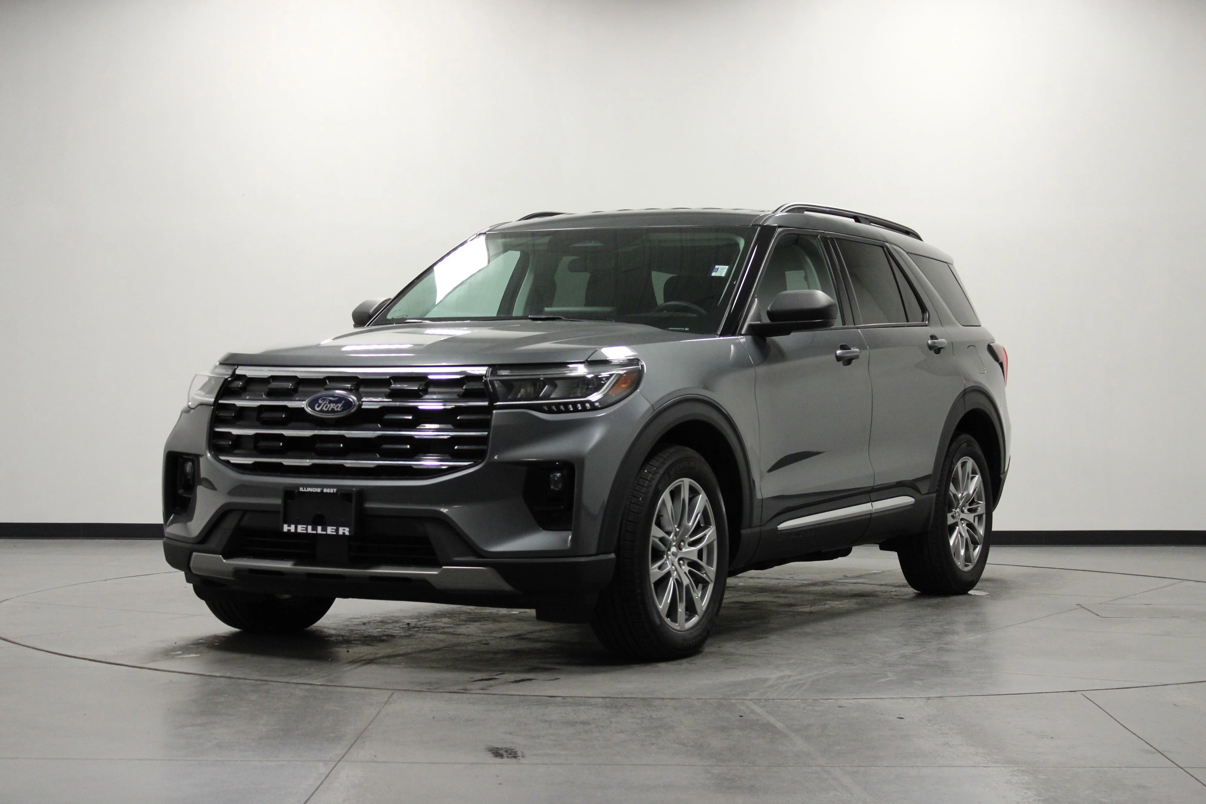 Used 2025 Carbonized Gray Metallic Ford Active image 8