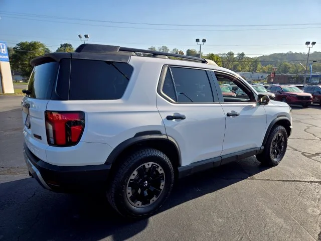 Used 2026 White Honda  image 7