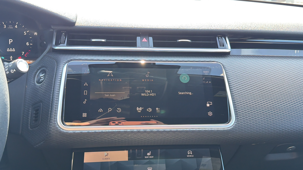 Used 2023 Gray Land Rover R-Dynamic S MHEV image 22