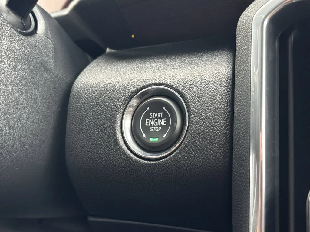 2026 GMC Acadia Denali Ultimate - Photo 21