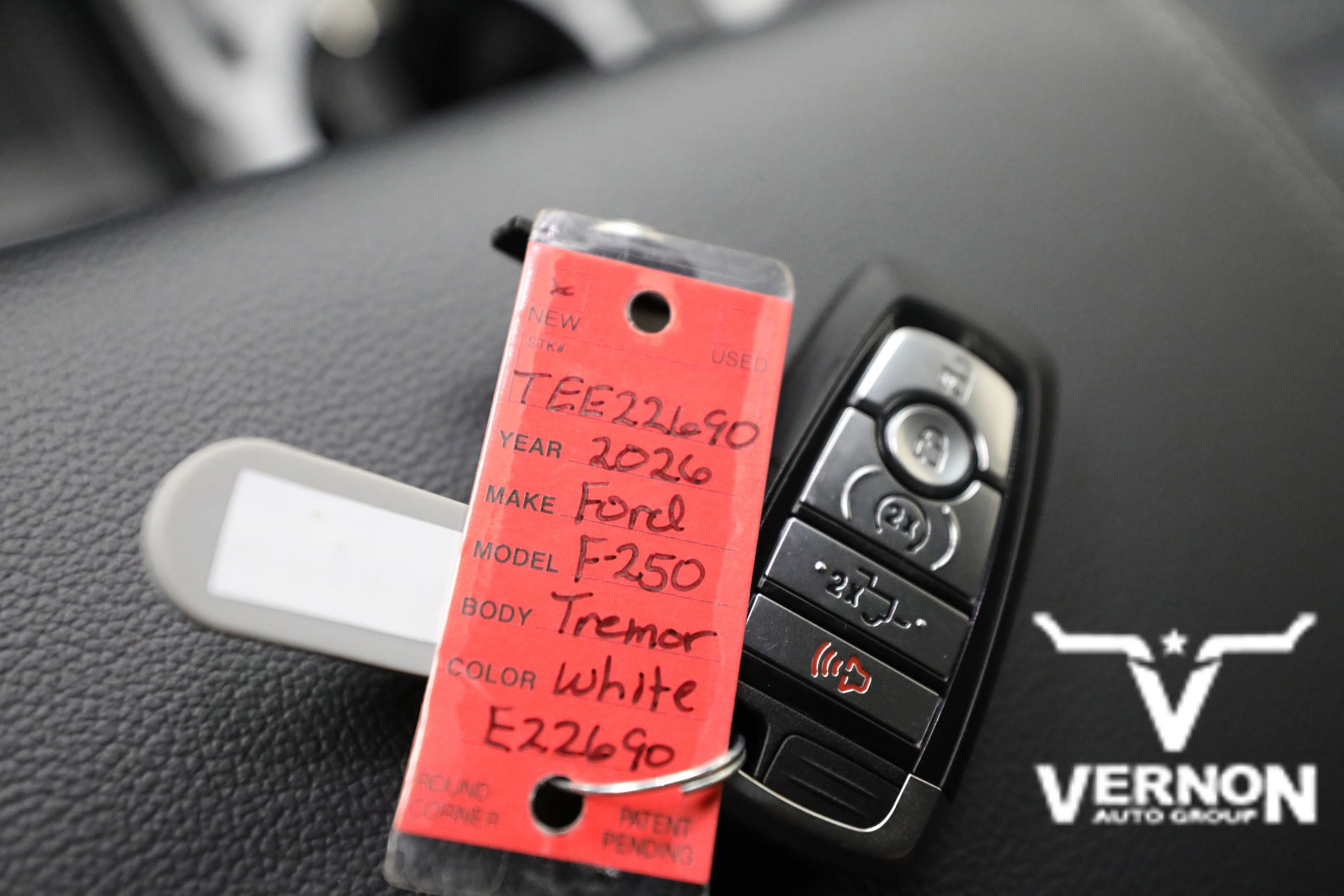 New 2026 Star White Metallic Tri-Coat Ford  image 36