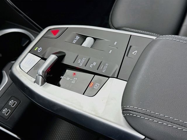 New 2026 Black Sapphire Metallic BMW xDrive28i image 17