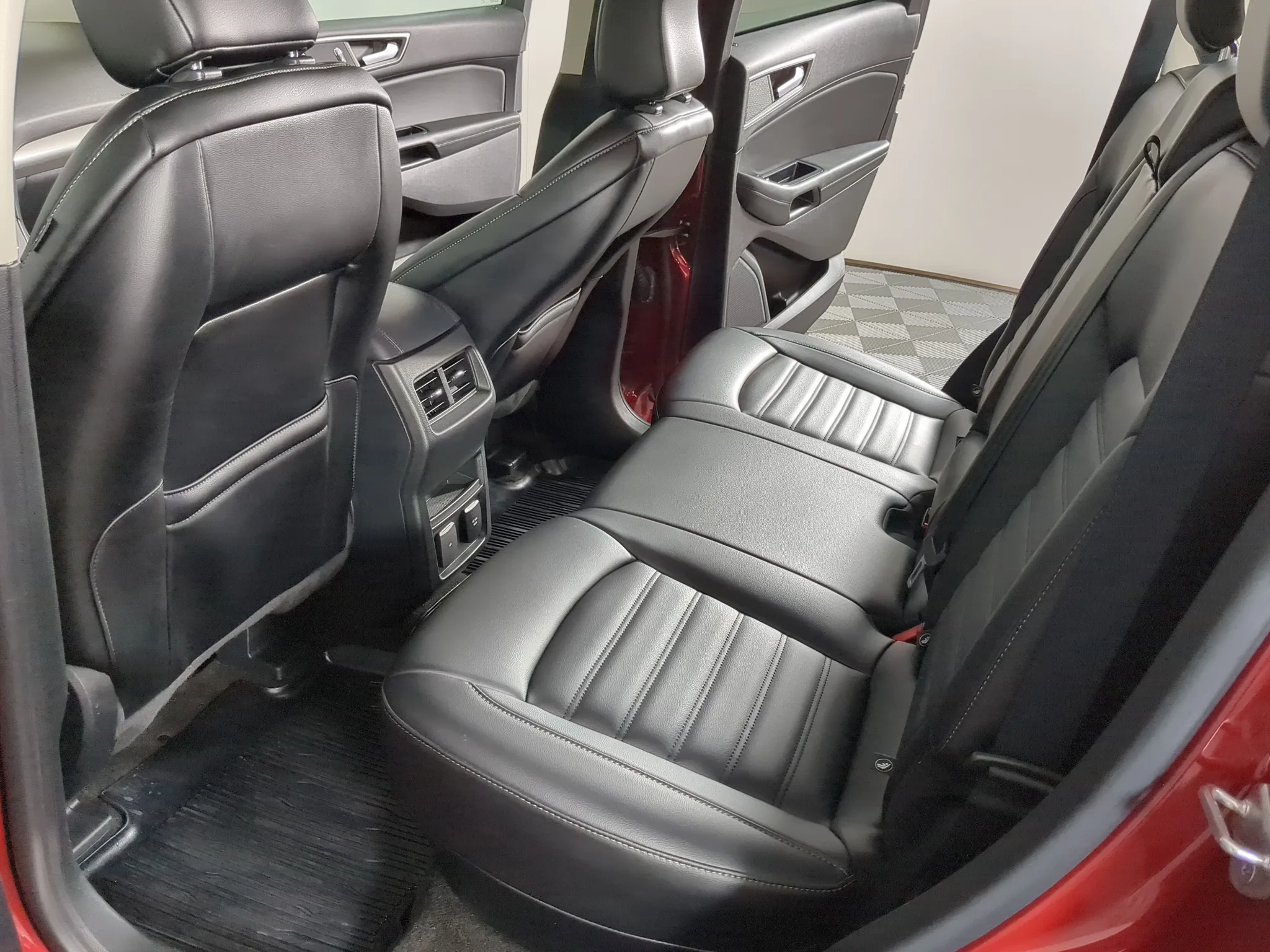 Used 2020 Rapid Red Metallic Tinted Clearcoat Ford SEL image 15