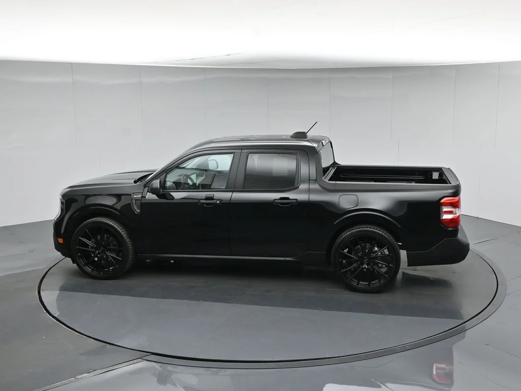 New 2026 Shadow Black Ford XLT image 51