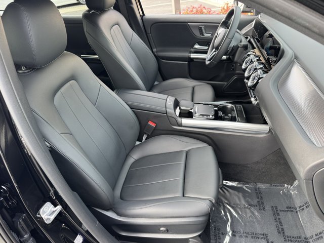 Used 2023 Night Black Mercedes-Benz GLA 250 image 6