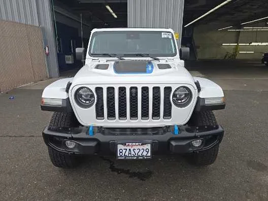 Used 2021 Bright White Clearcoat Jeep Unlimited Rubicon image 2