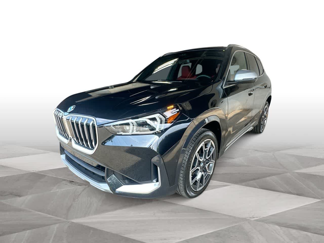 Used 2024 Black BMW xDrive28i image 4
