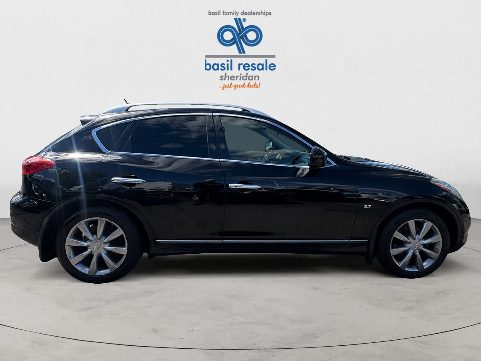 Used 2015 Black Obsidian INFINITI Journey image 7