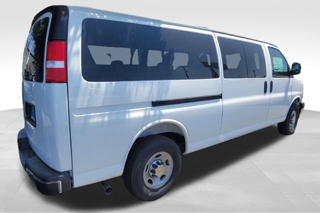 New 2026 Summit White Chevrolet 1LT image 5