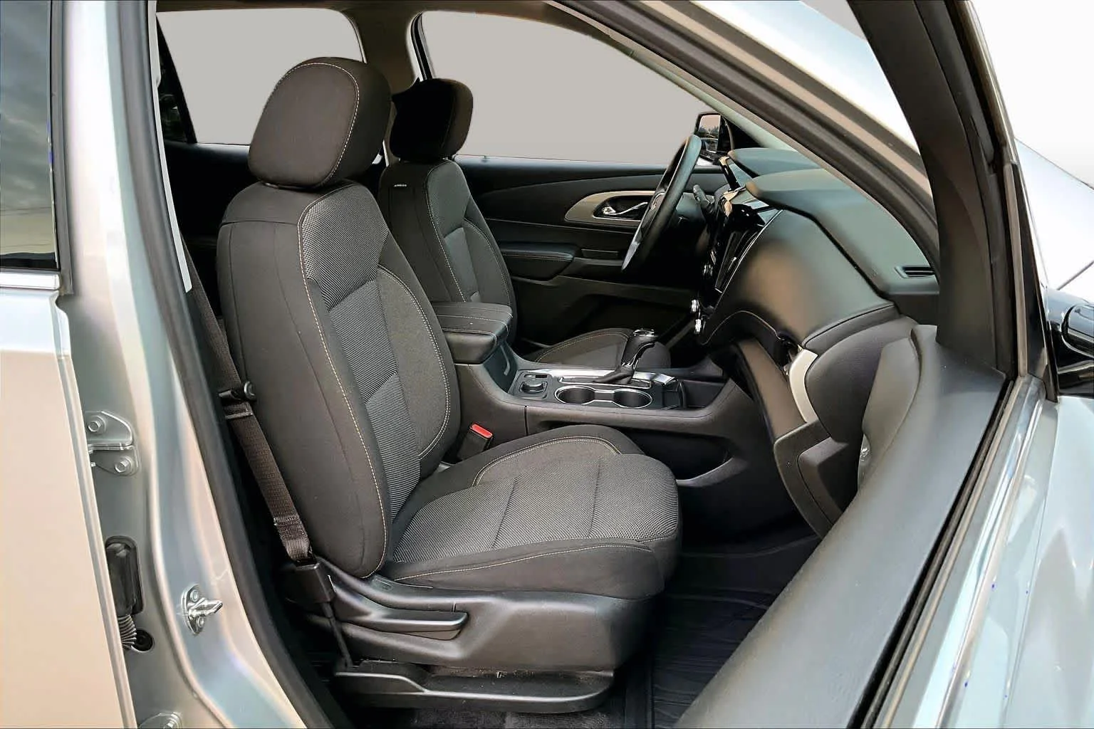 Used 2020 Silver Ice Metallic Chevrolet LS image 9