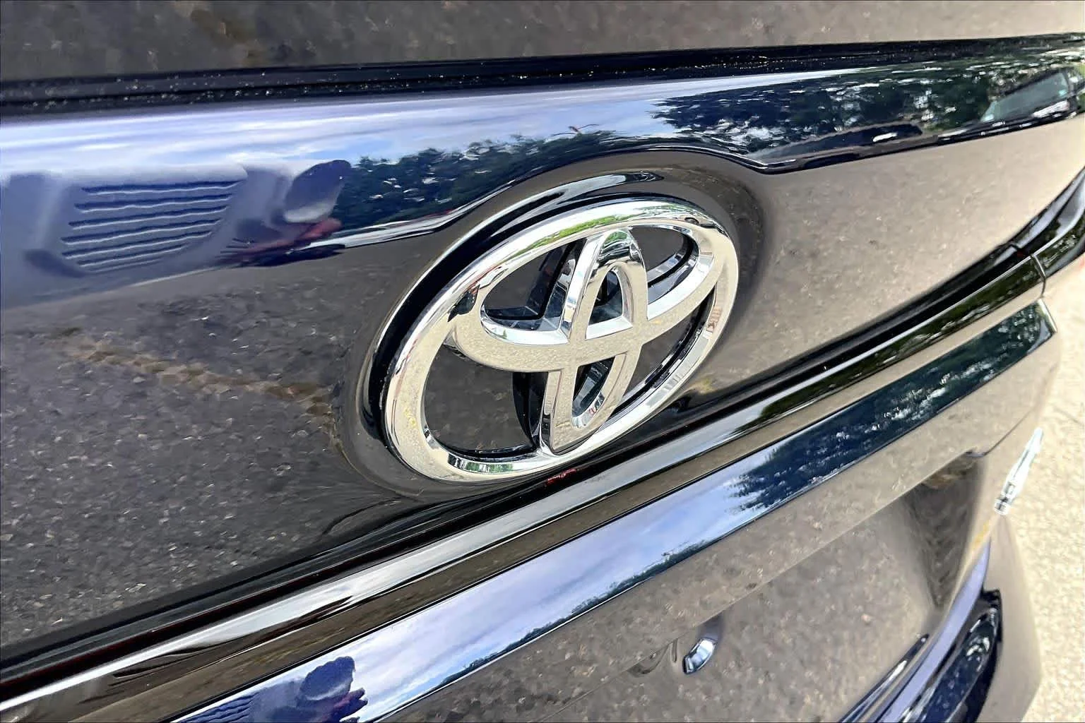 Certified Used 2025 Blueprint Toyota SE image 30
