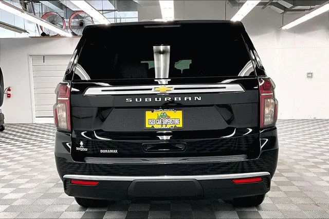 Used 2023 Black Chevrolet High Country image 5