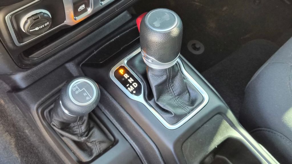 Used 2023 Gray Jeep Sport S image 22