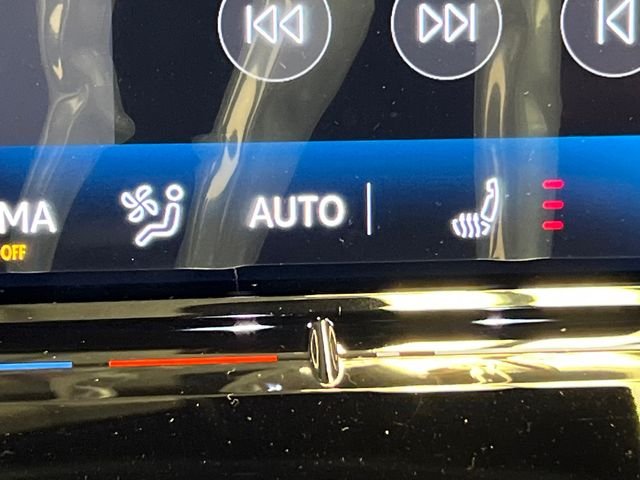 New 2026 White Volkswagen 2.0T SE R-Line Black image 19