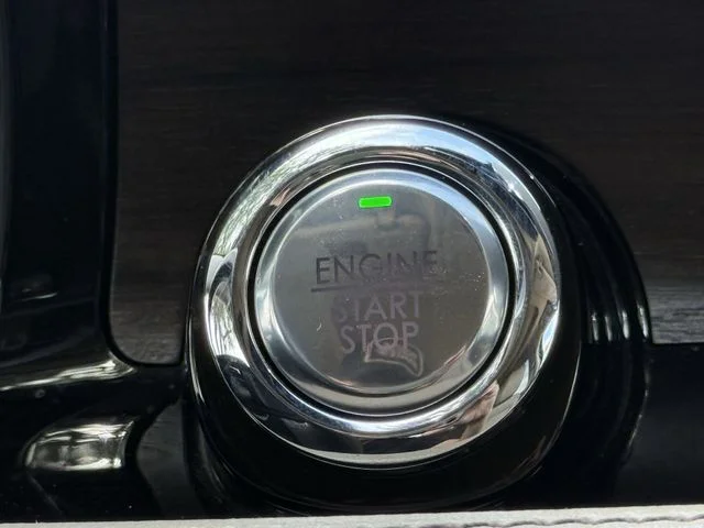 Used 2022 White Lincoln Grand Touring image 20