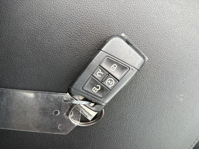 Certified Used 2019 Gray Volkswagen SEL image 25