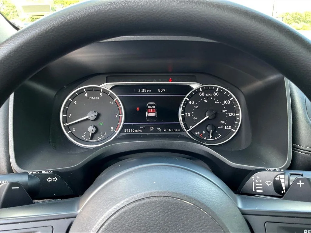 Used 2024 Silver Nissan S image 14