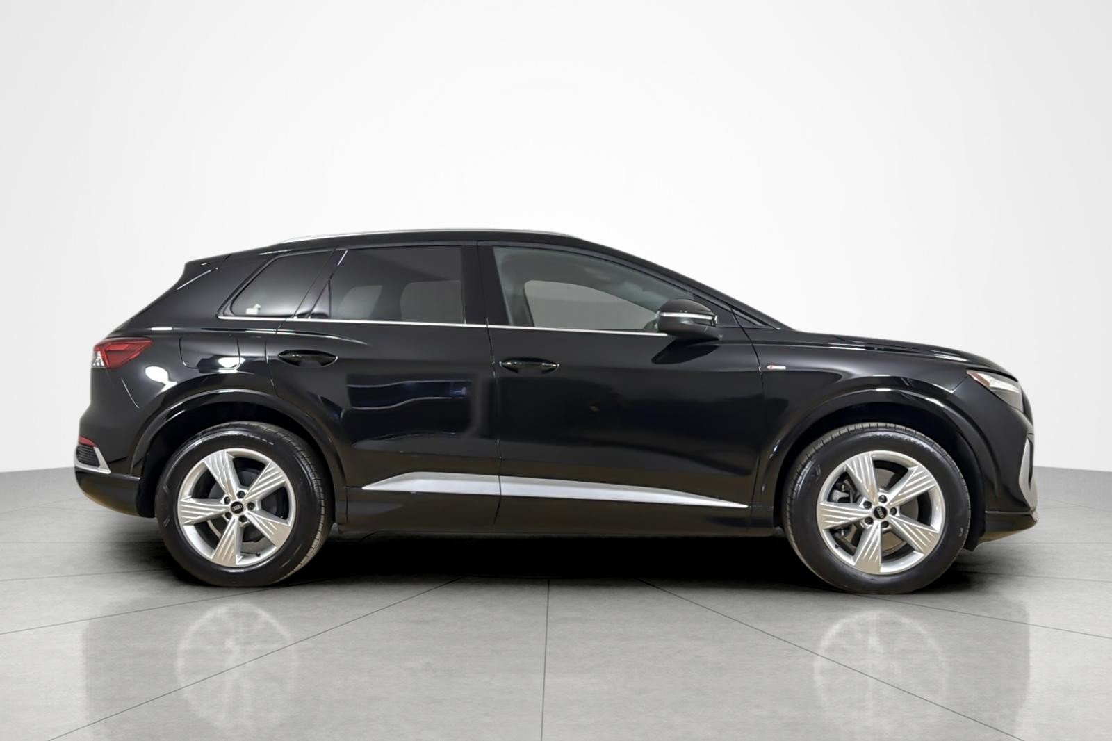 Used 2023 Mythos Black Metallic Audi Premium 50 quattro image 6
