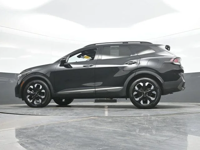 Used 2023 Black Kia X-Line image 20