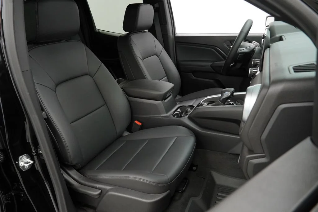 New 2026 Black Chevrolet LT image 28