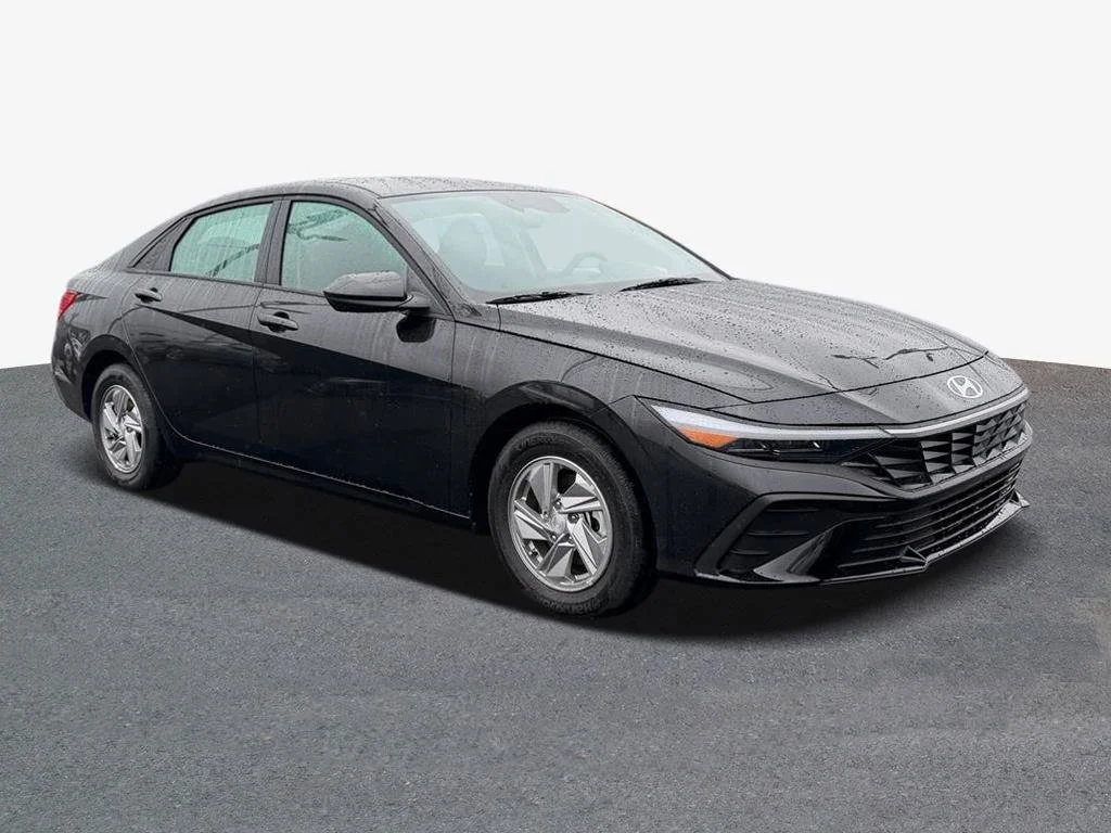 Used 2026 Black Hyundai SE image 4
