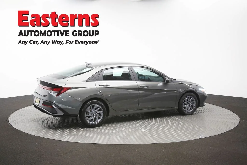 Used 2024 Gray Hyundai SEL image 41