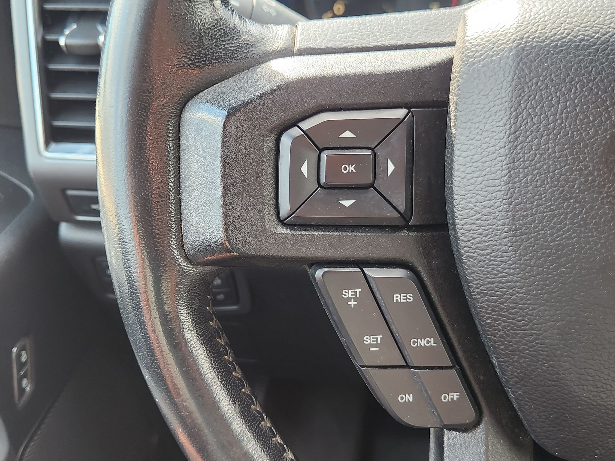 Used 2017 Shadow Black Ford XLT image 27